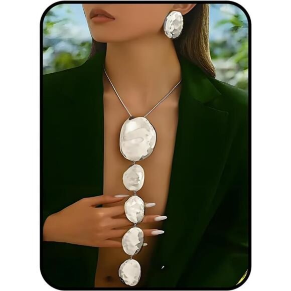 Oversized Hammered Gold Statement Set β Chunky Dangle Earrings - Picture 2 of 5